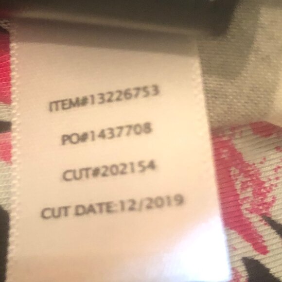 NWT Torrid sleeveless floral romper w/ pockets sz 10 - Picture 11 of 11